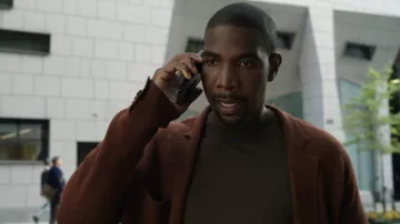 Brown notch-lapel cardigan worn by Daniel Henderson (Desean Terry) in The Morning Show TV series outfits (Season 1 Episode 9)