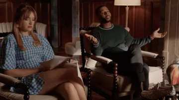 Suéter verde usado por Michael Culhane (Robert Christopher Riley) en la serie de televisión Dynasty (S05E15)