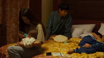 Camisa a rayas usada por Dong-soo (Gang Dong-Won) en la película Broker