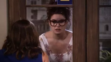Lunettes portées par Grace Adler (Debra Messing) dans la série télévisée Will and Grace (saison 2, épisode 13) 