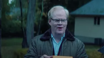 Chaqueta acolchada con cuello de piel usada por Cameron Edwin / Kent Armstrong (Jim Gaffigan) como se ve en Linoleum