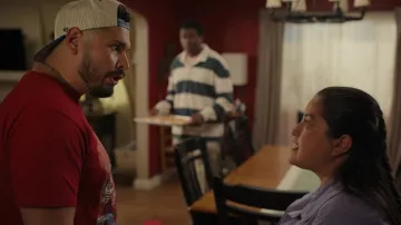 Casquette de marque '47 portée par Tio Tonio (J.R. Villarreal) vue dans Freeridge (S01E02)