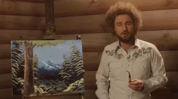 Chemise de cowboy à fleurs brodée portée par Carl Nargle (Owen Wilson) comme on le voit dans le film Paint