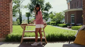 On Sneakers in white worn by Ava (Jameela Jamil) as seen in Poker Face TV show (S01E06)