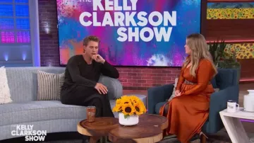 Black long sleeve shirt worn by Austin Butler at the Kelly Clarkson show