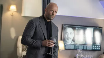 Grey blazer jacket worn by Orson Fortune (Jason Statham) as seen in Operation Fortune: Ruse de Guerre