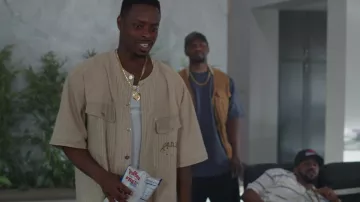 Beige overshirt worn by GZA (Johnell Young) as seen in Wu-Tang: An American Saga (S03E02)