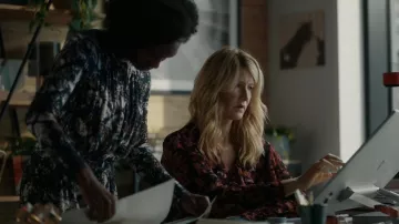 Robe à imprimé floral portée par Kate (Laura Dern) comme on le voit dans le film The Son