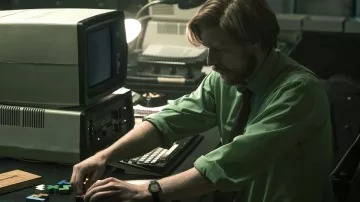 Watch worn by Alexey Pajitnov (Nikita Efremov) as seen in Tetris movie