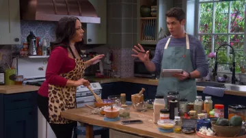 Hedley & Bennett Apron worn by Quinten (Matt Shively) as seen in Lopez vs. Lopez TV show (S01E12)