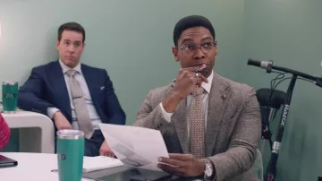 Montre en acier portée par Cyrus Knight (Michael Benjamin Washington) dans la série télévisée américaine Auto (saison 2 épisode 5)