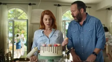 Chemise bleue Levi’s portée par Bert (Bert Kreischer) comme on le voit dans le film The Machine