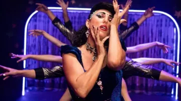 Collier porté par Masilda (Rossy de Palma) vu dans Carmen