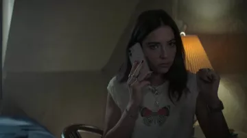 Bagues en argent portées par Elena Santos (Mariel Molino) vues dans The Watchful Eye (S01E06)