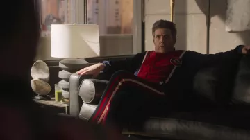 Survêtement Gucci porté par Mick (Craig Bierko) dans la série télévisée Sex/Life (saison 2 épisode 2)