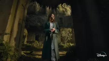 Manteau vert porté par Wendy (Ever Anderson) comme on le voit dans le film Peter Pan & Wendy