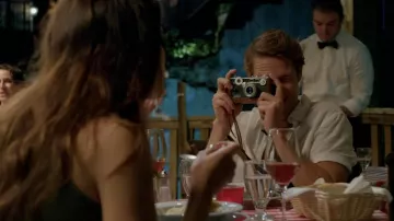 Cámara utilizada por Jesse (Luke Bracey) como se ve en la película One True Loves