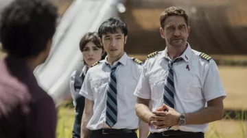 Watch worn by Brodie Torrance (Gerard Butler) as seen in Plane movie outfits