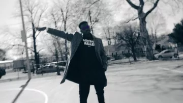 Nike t-shirt worn by Deandre (Dexter Darden) as seen in Chang Can Dunk movie outfits