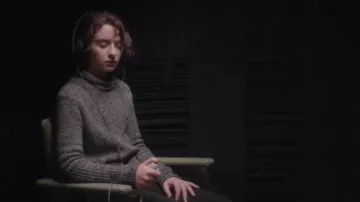 Turtleneck sweater worn by Chloe (Lachlan Watson) as seen in The Unheard movie