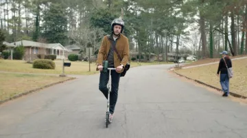 Razor Scooter usado por Dusty (Chris O'Dowd) como se ve en The Big Door Prize (Temporada 1)