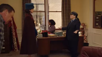 Casquette portée par Zelda (Matilda Szydagis) comme on le voit dans The Marvelous Mrs. Maisel (saison 5)