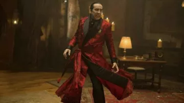 Red and black dressing gown worn by Dracula (Nicolas Cage) as seen in Renfield outfits