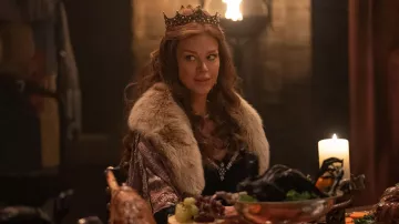 Crown worn by Adrianne Palicki in Quasi movie
