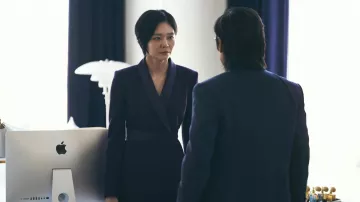 Vestido con cinturón usado por Cha Min-hee (Esom) como se ve en la película Kill Boksoon