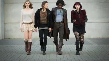 Pantalon de Roland (Malachi Kirby) dans Fallen