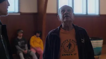 Puma Velvet Track Jacket usada por Julio (Cheech Marin) como se ve en Champions