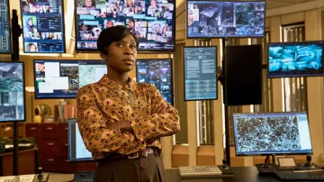 Chemise imprimée portée par Odette Raine (Cynthia Erivo) dans Luther: The Fallen Sun