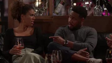 Montre portée par Anthony (Aaron Jennings) vue dans Grand Crew (S02E05)