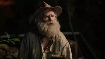 Hat worn by Beau (Joaquin Phoenix) as seen in Beau Is Afraid