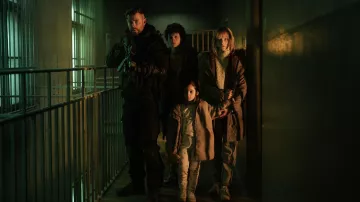 Parka coat jacket worn by Ketevan (Tinatin Dalakishvili) as seen in Extraction 2