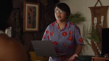 Chemise à fleurs violettes portée par Brian Patrick Kamealoha (Wes Tian) dans Doogie Kamealoha, M.D. (S02E02)
