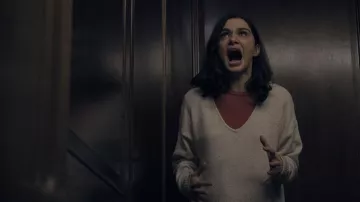 Pull porté par The Mantle Twins (Rachel Weisz) comme on le voit dans les tenues de la série télévisée Dead Ringers (saison 1)