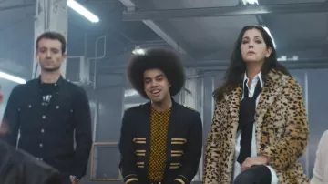 The leopard coat worn by Cristiana Reali in the clip De l'Amour de Urgence Homophobie