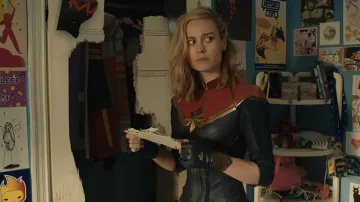 Gants en cuir Captain Marvel portés par Carol Danvers (Brie Larson) comme on le voit dans The Marvels