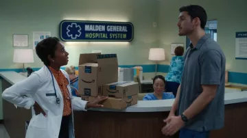 Montre numérique portée par Joel (Charlie Hall) dans les tenues de la série télévisée Single Drunk Female (S02E02)