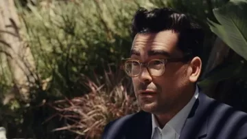 Anteojos usados por Daniel Levy como se ve en The Idol (Temporada 1)