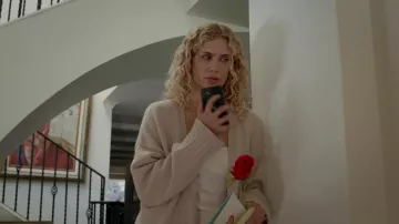 Cardigan en laine porté par Michelle (Bailey Kai) comme on le voit dans If I Can’t Have You