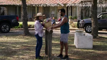 Baskets Nike portées par Trey Barnett (Jeff Pierre) comme on le voit dans l’émission de télévision Walker (S03E18)