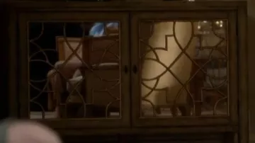 Le buffet de Evelynn Powell (Re­becca Wi­so­cky) dans la série Devious Maids (Saison 1 Episode 7)
