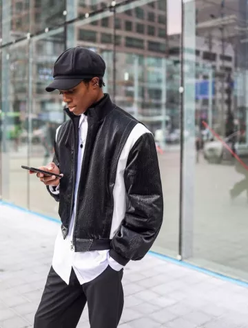 Veste en cuir portée par Jerry sur son compte Instagram @Jerry.ric