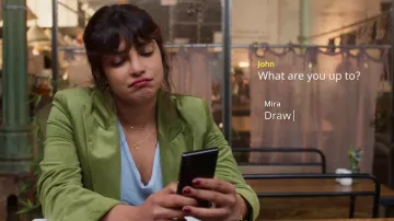 Necklace worn by Mira Ray (Priyanka Chopra) as seen in Love Again