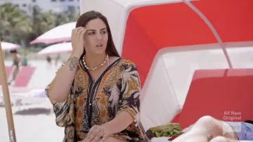 Kimono de plage Kaftan porté par Kate Maloney dans Vanderpump Rules (saison 8 épisode 5)