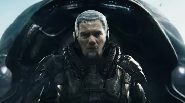 Costume porté par le général Zod (Michael Shannon) comme on le voit dans les tenues du film The Flash