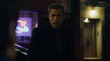 Pardessus noir porté par Bruce Wayne (Ben Affleck) comme on le voit dans The Flash