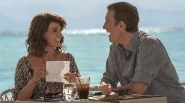 Chemise grise portée par Ian Miller (John Corbett) vue dans My Big Fat Greek Wedding 3